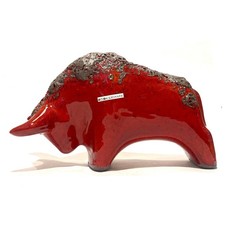Otto Keramik Bull in Red Fat