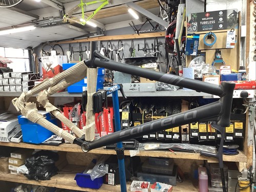Carrera subway frame - subway,