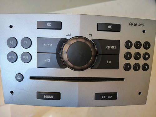 Vauxhall corsa 30 mp3 - d, cd