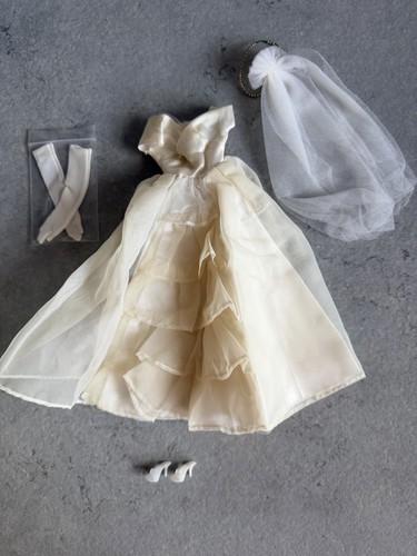 Vintage barbie doll brides - vintage,