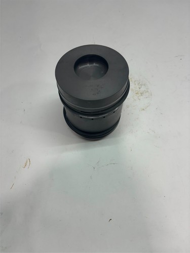 Piston with rings 572 - with,