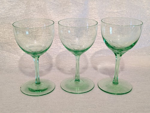 Vintage uranium glass - vintage, wine