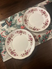 Two Beautiful Elizabethan Queens Rose Fine Bone China Plates