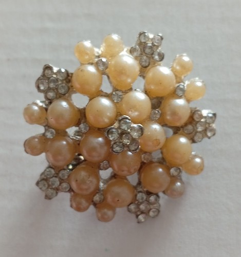 Vintage faux pearl - vintage, brooch