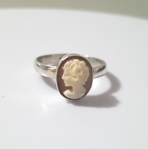 Gorgeous vintage real - real, carved