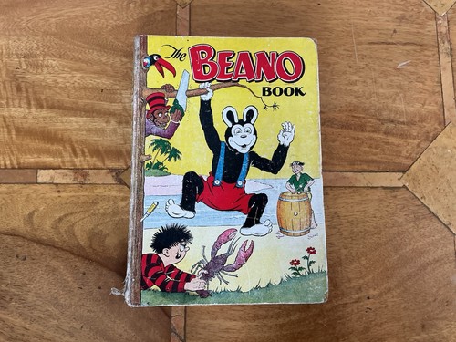 The beano book - beano, dc