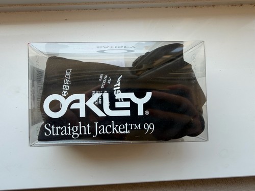 Satisfy oakley straight - satisfy,