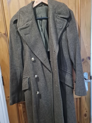 Great coats battle - dress, april