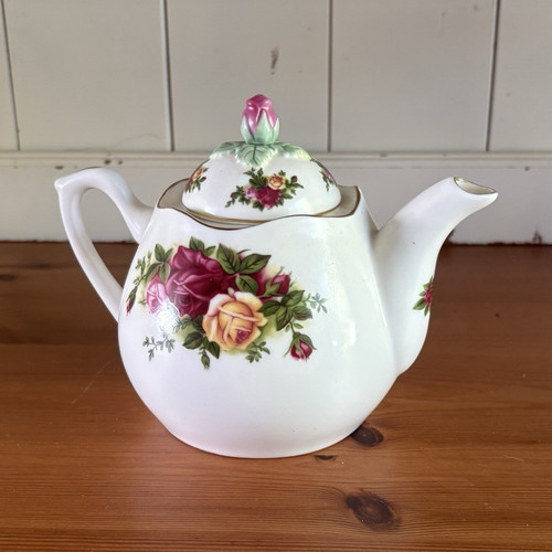Royal albert old - royal,