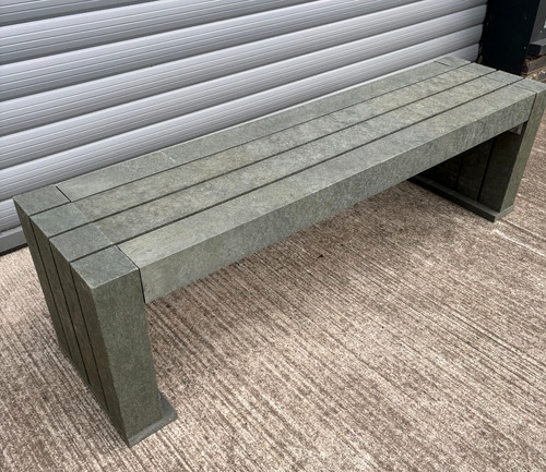 Garden seat recycled plastic - recycled,