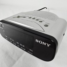 Sony Alarm Clock Radio With Full Power Back-Up Dream Machine FM/AM Silver