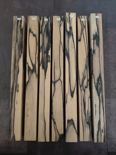 Pale moon ebony - pale,