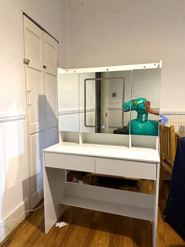 White dressing table with led - table,