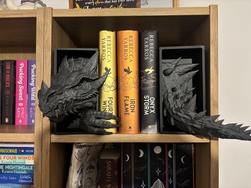 Black emerging dragon book - black,