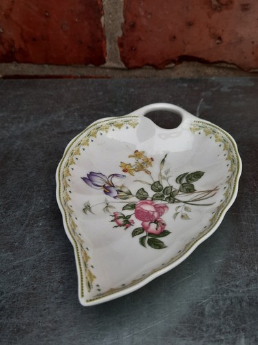 Vintage royal doulton camilla - royal,