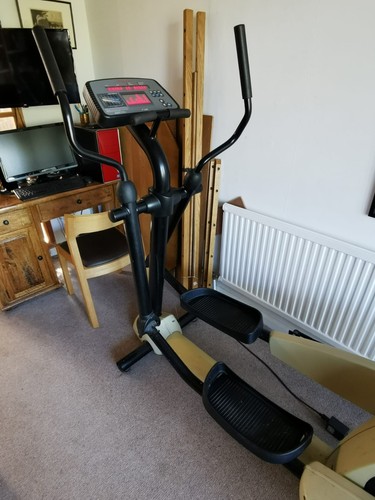 Life fitness elliptical cross - fitness,