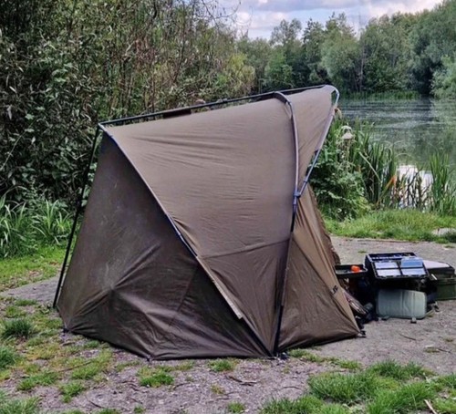 Fox eos man fishing - eos,