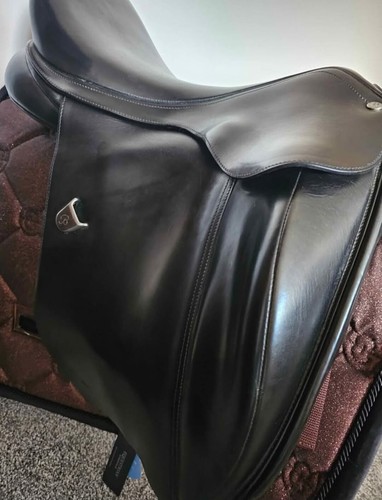 Bates innova dressage saddle - bates,