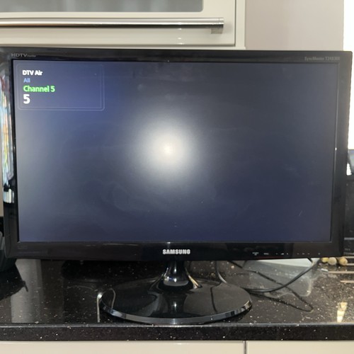 Samsung t24eb300ew full - samsung, hd