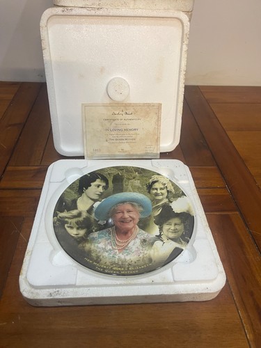 Coalport danbury mint - coalport,