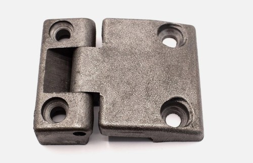 Door hinge land - (lh),