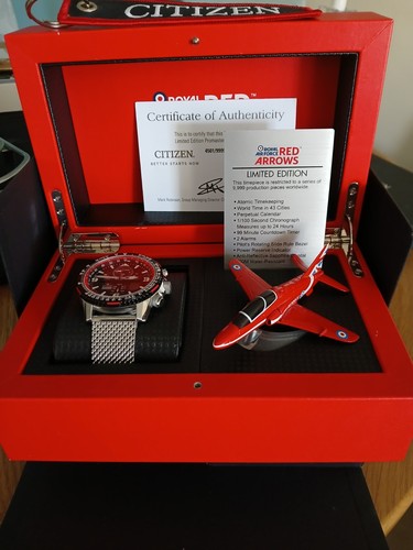 Citizen red arrows - citizen,