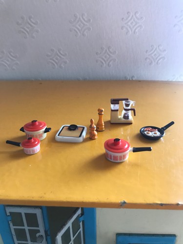 Vintage dolls house - vintage, lundby