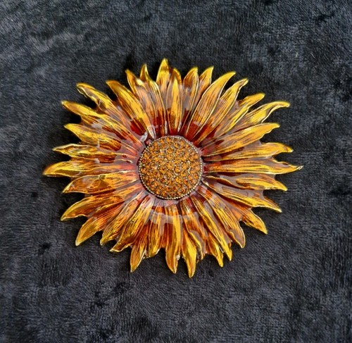 Large sunflower brooch - large, vintage