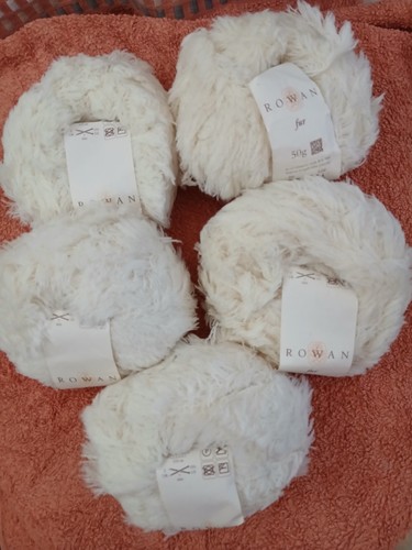 Rowan fur yarn 5x50g balls - 5x50g, 97%
