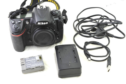 Nikon d300s 3mp dslr - 12.3mp,