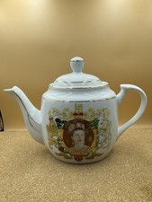 China Classics Teapot  Queen England  Teapot Queen Jubilee Sandringham Jubilee