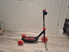 Spider-Man Tri Lite Kids Scooter – Immaculate – Lights Issue – Returns Stock