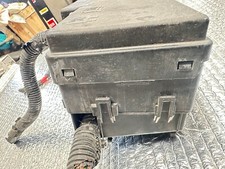 GENUINE Ford Focus Fuse Box  9M5T-14A067-CA