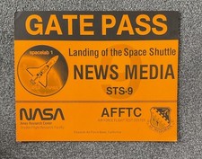 SPACE SHUTTLE STS 9 COLUMBIA SPACELAB 1 VEHICLE ACCESS GATE PASSES NEWS MEDIA