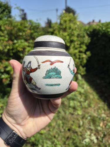 Small 20thc chinese - 3.5",