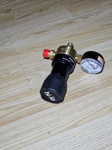 Argon regulator 12 bar - -lo,