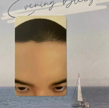EXO D.O. Photocard – Forehead Ver. – Do Kyungsoo Official Goose Head Pose Card