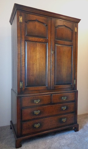 Quality vintage oak wardrobe - quality,