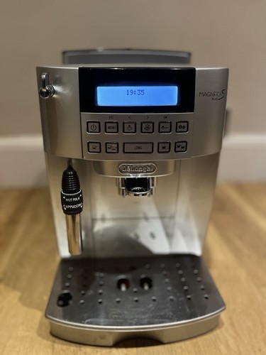 Delonghi magnifica plus - delonghi,