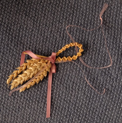 Rustic plaited loop - a,