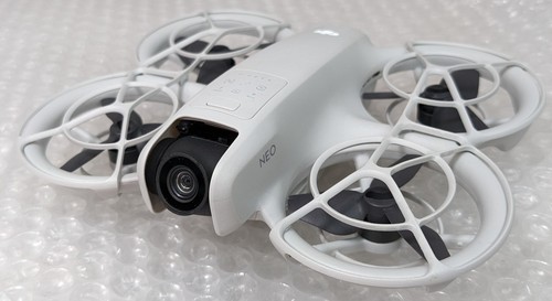Dji neo self - neo, flying
