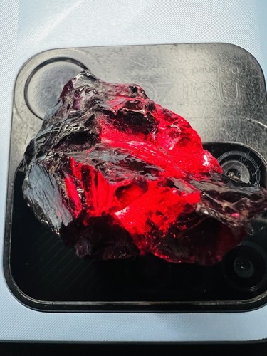 30cts red garnet - garnet, raw