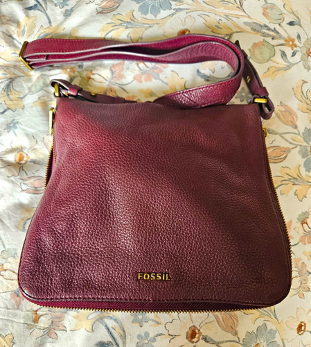 Fossil burgundy pebbled - fossil,