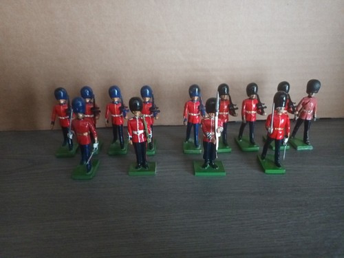 Britain soldiers guards 13 - soldiers,