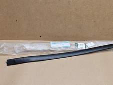 Discovery 2 Front Left Door Rubbing Strip 1998-2004 DGC000030PMA Genuine NEW