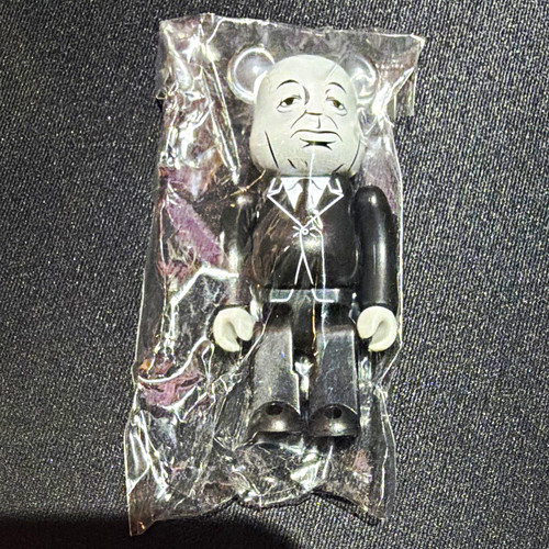 Medicom toy alfred hitchcock - medicom,
