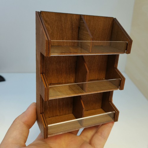 Dolls house scale - house, 1:12