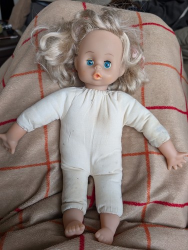 Vintage uneeda doll - doll, makes