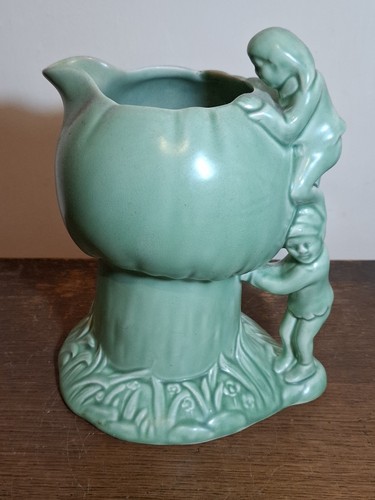 Vintage green sylvac pixie - sylvac,