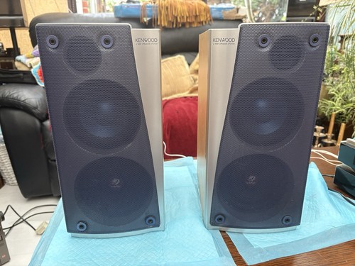 Pair kenwood shelf hifi - pair,
